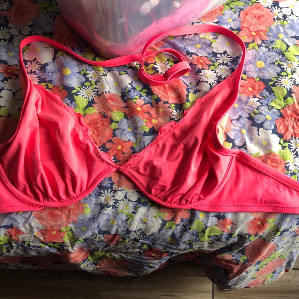 Bathing suit top